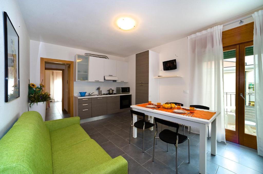 Residence Galleria Gran Mado Caorle Rum bild